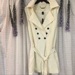 White House Black Market Belted Topper- 14